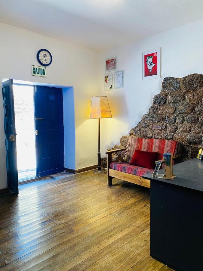 Flying Dog Hostel Cusco Exterior photo