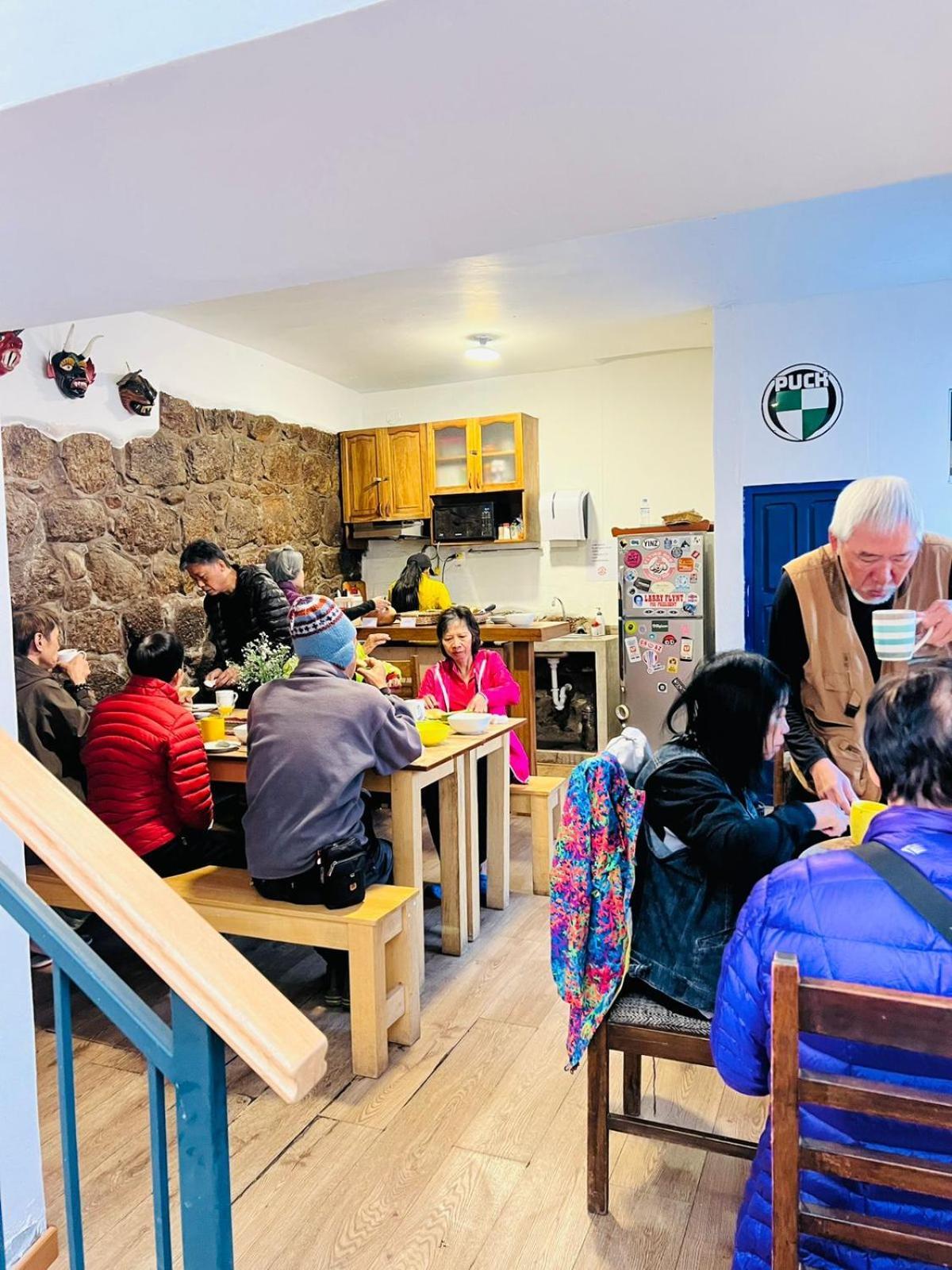 Flying Dog Hostel Cusco Exterior photo